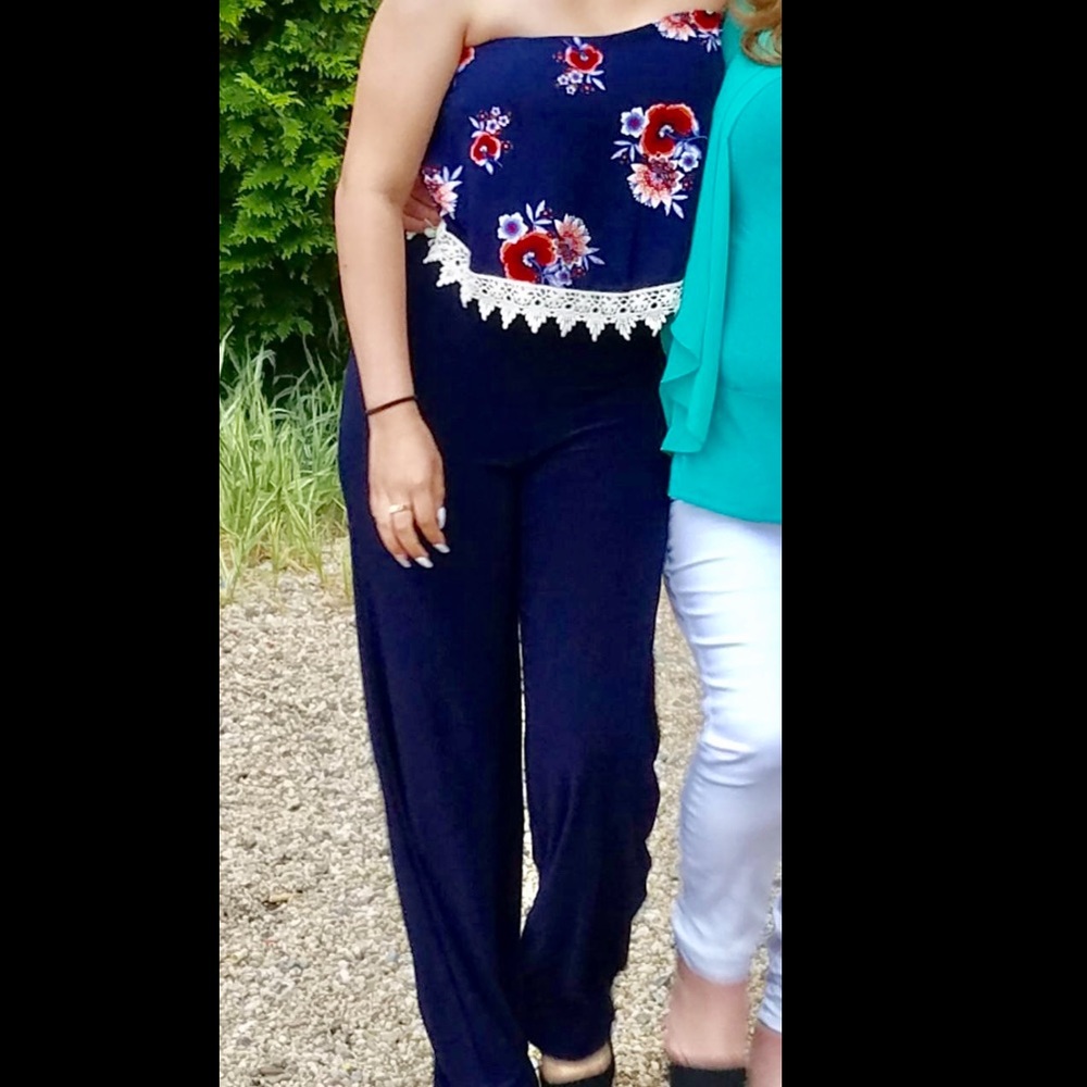 Sleeveless jump suit